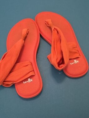 Sanuk Women’s Orange Sling Sandals